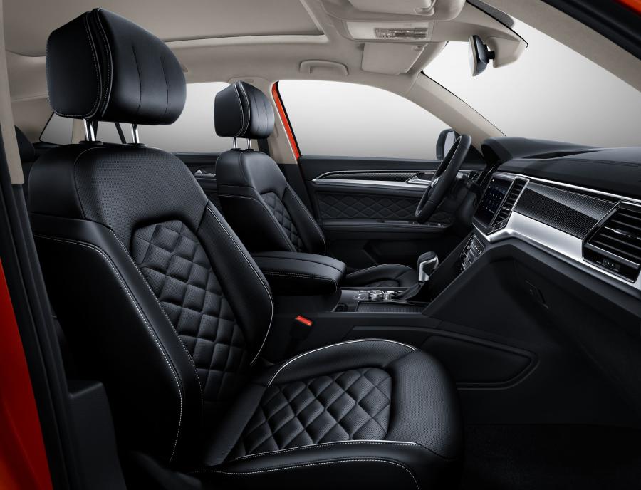 Интерьер Volkswagen Teramont X 2019 года  (CN) (фото 13 из 40)